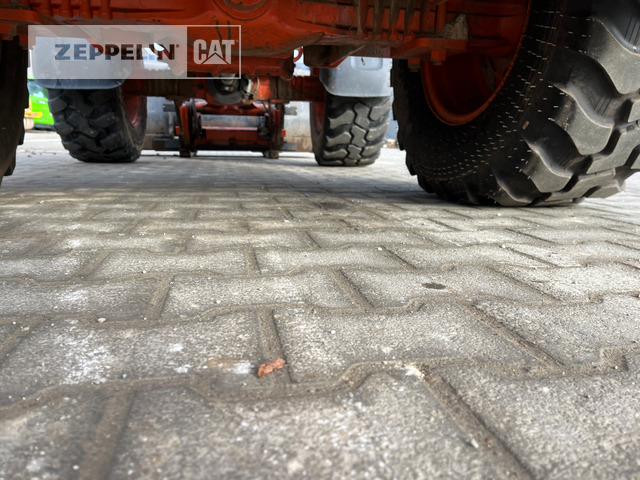 Колісний навантажувач Cat 908H: фото 6