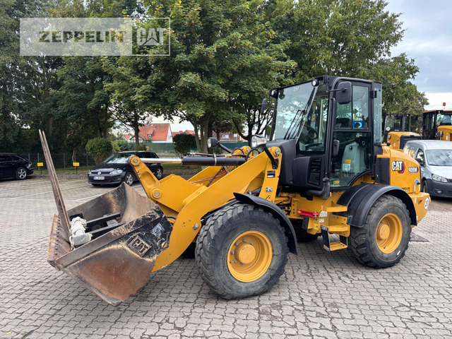Cat 908M - Колісний навантажувач: фото 1 Cat 908M - Колісний навантажувач: фото 1