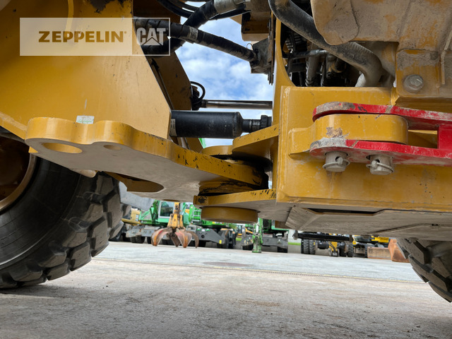 Колісний навантажувач Cat 966MXE: фото 19 Колісний навантажувач Cat 966MXE: фото 19