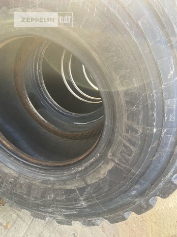 Michelin 4x 20.5R25XHA - Шина в категорії Будівельна техніка: фото 4 Michelin 4x 20.5R25XHA - Шина в категорії Будівельна техніка: фото 4