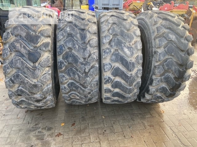 Michelin 4x 20.5R25XHA - Шина в категорії Будівельна техніка: фото 1 Michelin 4x 20.5R25XHA - Шина в категорії Будівельна техніка: фото 1