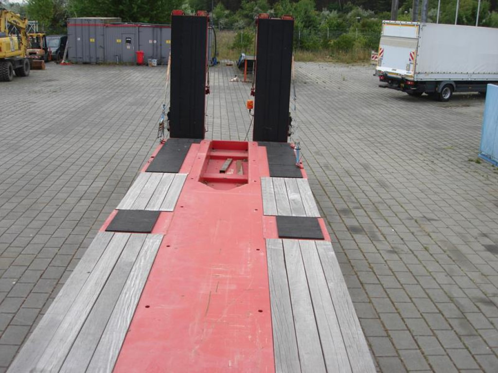 GOLDHOFER Satteltieflader STN-L 3 (245) RM Tiefladerauflieger - Низькорамна платформа напівпричіп: фото 5 GOLDHOFER Satteltieflader STN-L 3 (245) RM Tiefladerauflieger - Низькорамна платформа напівпричіп: фото 5