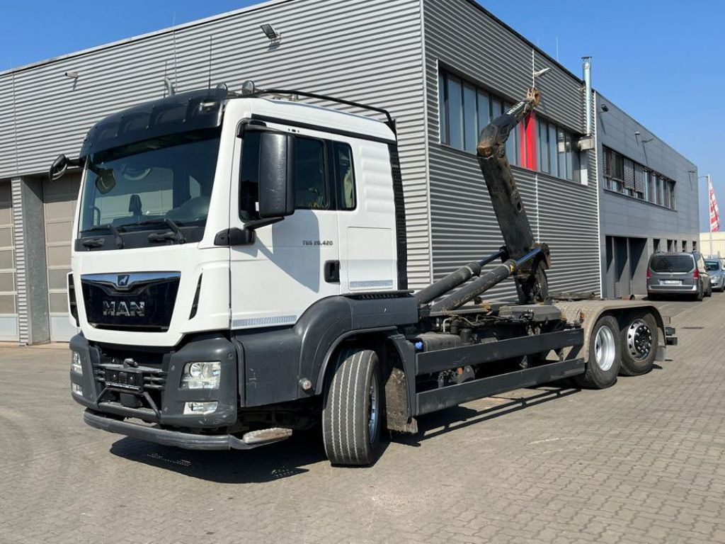MAN TG-S 26.420/6x2 Abrollkipper - Гаковий мультиліфт вантажівка: фото 1 MAN TG-S 26.420/6x2 Abrollkipper - Гаковий мультиліфт вантажівка: фото 1