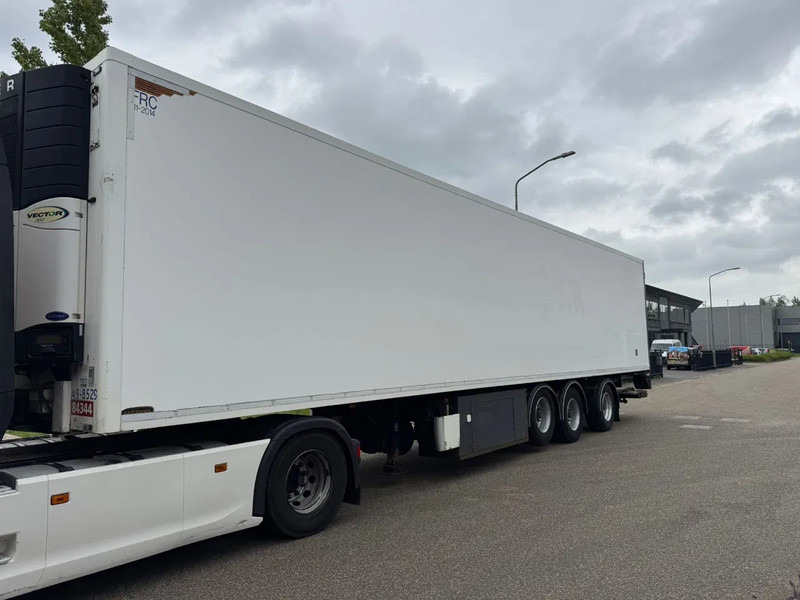 Pacton koelvriesoplegger 3 asser met carrier vector koelmachine, stuuras.. - Рефрижератор напівпричіп: фото 1 Pacton koelvriesoplegger 3 asser met carrier vector koelmachine, stuuras.. - Рефрижератор напівпричіп: фото 1
