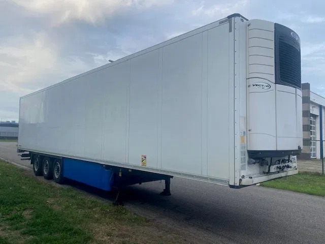 Schmitz Cargobull 2 temp, SCB 53B koelvries met carrier vector 1950MT met tussenwand , 2 verdampers - Рефрижератор напівпричіп: фото 2 Schmitz Cargobull 2 temp, SCB 53B koelvries met carrier vector 1950MT met tussenwand , 2 verdampers - Рефрижератор напівпричіп: фото 2