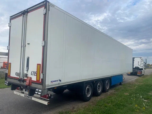 Schmitz Cargobull 2 temp, SCB 53B koelvries met carrier vector 1950MT met tussenwand , 2 verdampers - Рефрижератор напівпричіп: фото 3 Schmitz Cargobull 2 temp, SCB 53B koelvries met carrier vector 1950MT met tussenwand , 2 verdampers - Рефрижератор напівпричіп: фото 3