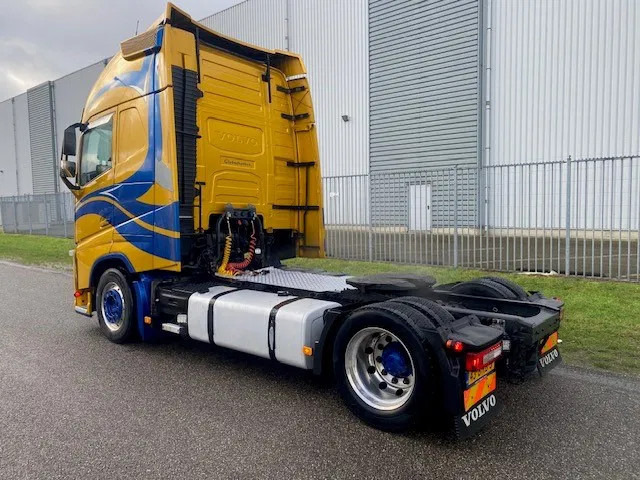 Volvo FH 13.460 trekker, met XL cabine, special paint en incl parc cool, fridge, - Тягач: фото 3 Volvo FH 13.460 trekker, met XL cabine, special paint en incl parc cool, fridge, - Тягач: фото 3