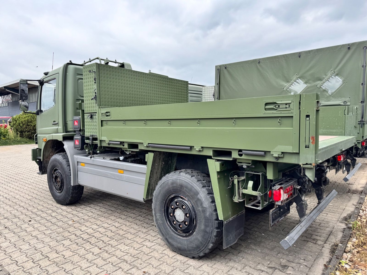 Mercedes-Benz 1018 Atego 4x4 Allrad Camper Expedition - Контейнеровоз/ Змінний кузов вантажівка: фото 3 Mercedes-Benz 1018 Atego 4x4 Allrad Camper Expedition - Контейнеровоз/ Змінний кузов вантажівка: фото 3