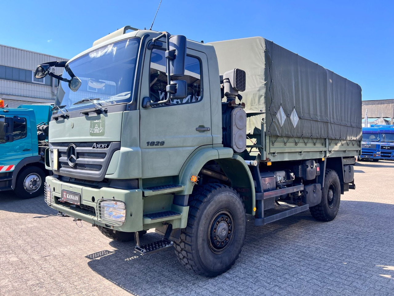 Mercedes-Benz 1829 A Axor 4x4 EX- 31 TKM Camper Expedi - Тентована вантажівка: фото 2 Mercedes-Benz 1829 A Axor 4x4 EX- 31 TKM Camper Expedi - Тентована вантажівка: фото 2