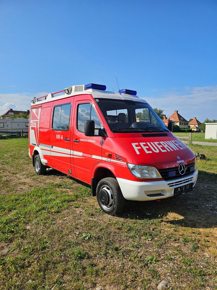Mercedes-Benz Allrad Sprinter 416 Feuerwehr 4x4 VAN - Комерційний автомобіль: фото 1 Mercedes-Benz Allrad Sprinter 416 Feuerwehr 4x4 VAN - Комерційний автомобіль: фото 1