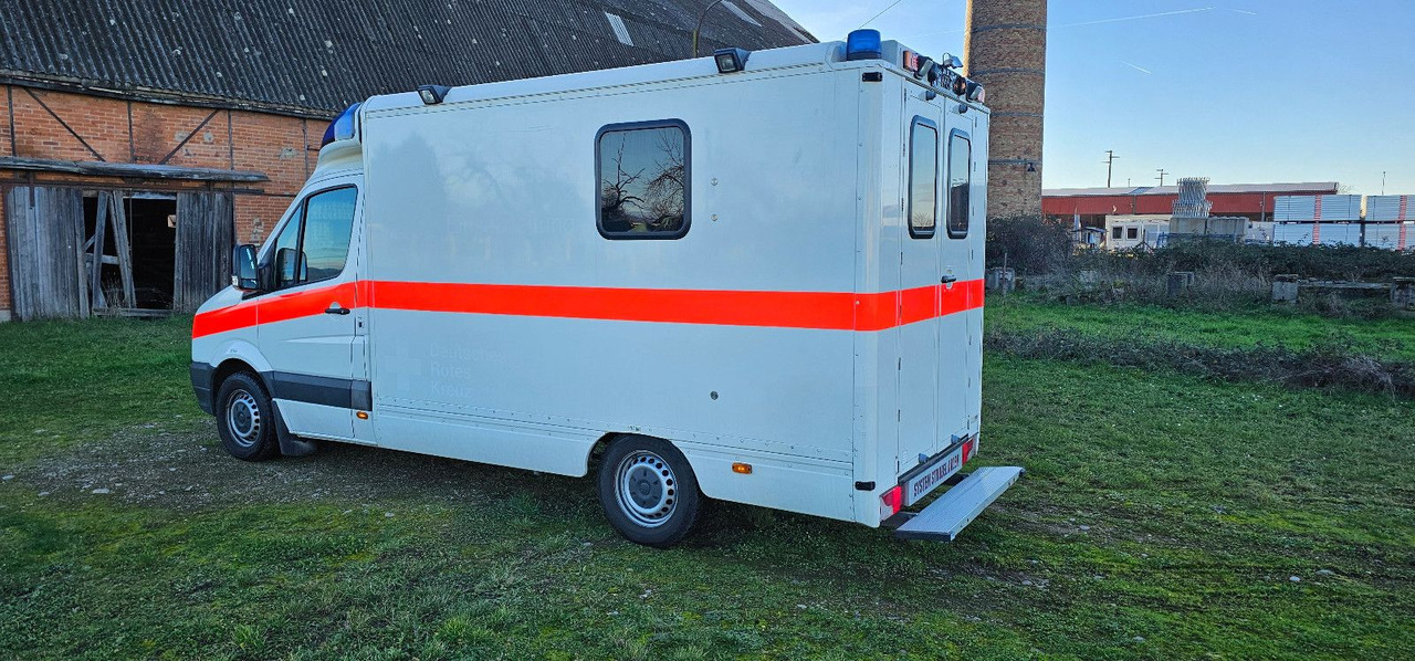 Volkswagen Crafter ELW Rettungswagen Camper Van - Карета швидкої допомоги: фото 4 Volkswagen Crafter ELW Rettungswagen Camper Van - Карета швидкої допомоги: фото 4