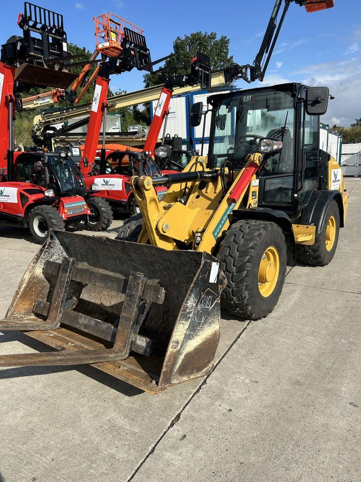 CAT 906 (9145) - Компактний фронтальний навантажувач: фото 3 CAT 906 (9145) - Компактний фронтальний навантажувач: фото 3