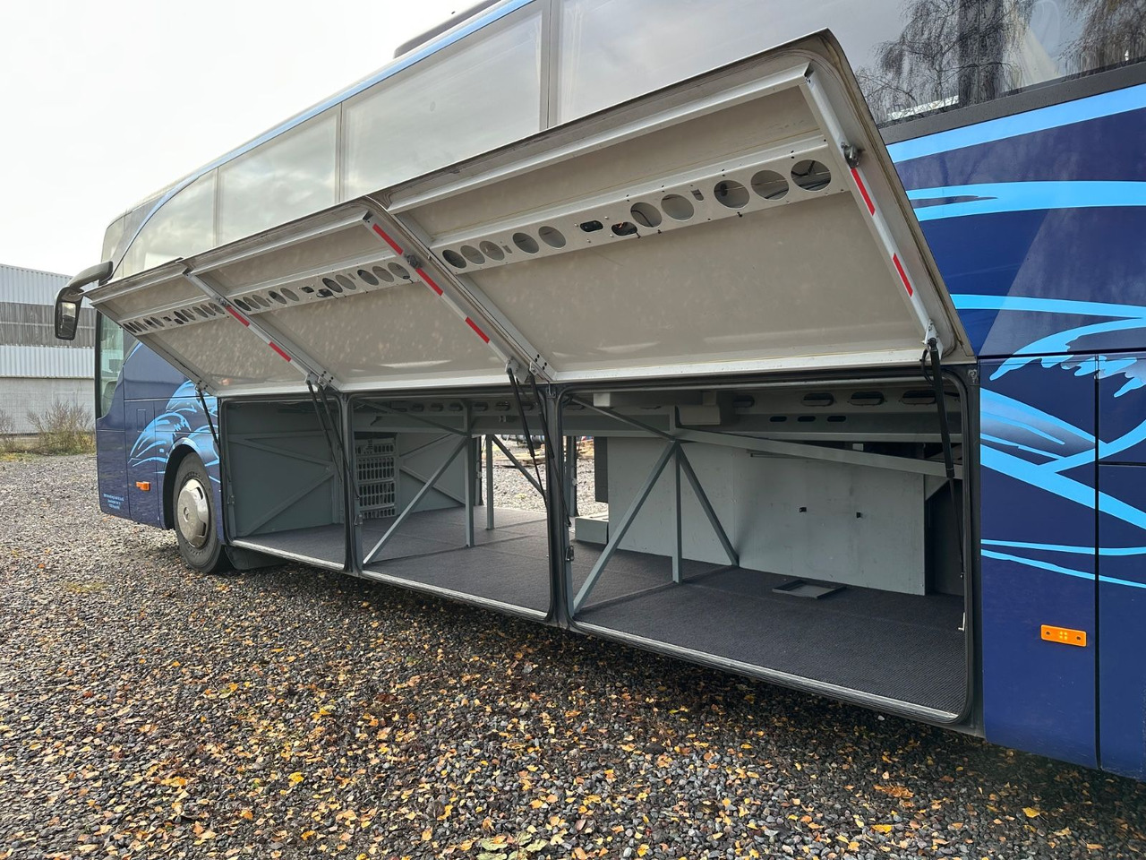 Mercedes-Benz Tourismo O350 17 RHD-L (59Sitze*DE*TOP) - Туристичний автобус: фото 4 Mercedes-Benz Tourismo O350 17 RHD-L (59Sitze*DE*TOP) - Туристичний автобус: фото 4