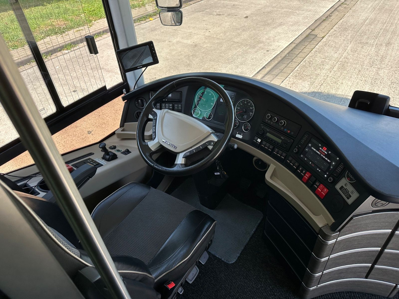 Neoplan P06 Skyliner L (83 Sitze*TOP*Motor Neu*Panorama) - Двоповерховий автобус: фото 4 Neoplan P06 Skyliner L (83 Sitze*TOP*Motor Neu*Panorama) - Двоповерховий автобус: фото 4