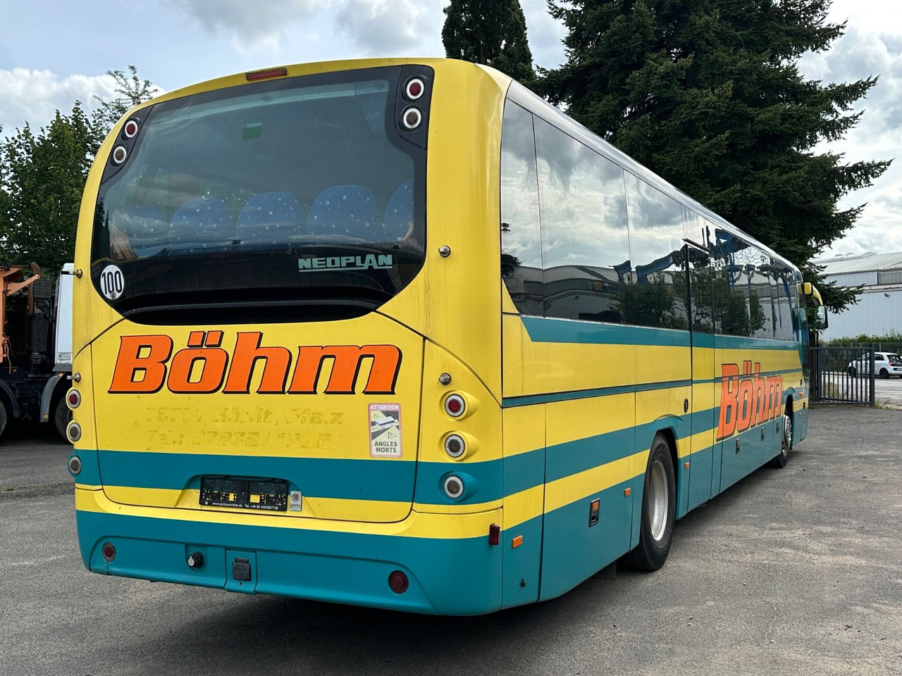 Neoplan P25 Trendliner 3516ÜC Klimaanlage*WC*57 Sitze Neoplan P25 Trendliner 3516ÜC Klimaanlage*WC*57 Sitze - Туристичний автобус: фото 2 Neoplan P25 Trendliner 3516ÜC Klimaanlage*WC*57 Sitze Neoplan P25 Trendliner 3516ÜC Klimaanlage*WC*57 Sitze - Туристичний автобус: фото 2