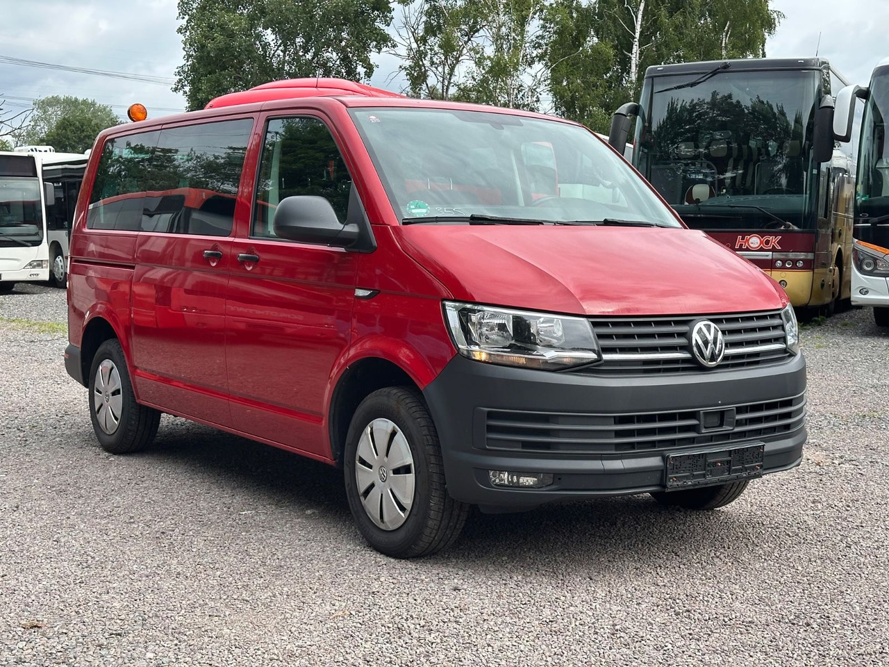 Volkswagen T6 Kombi (PDC Hi*ACC*StandHz*9 Sitzer*AC) - Пасажирський фургон: фото 1 Volkswagen T6 Kombi (PDC Hi*ACC*StandHz*9 Sitzer*AC) - Пасажирський фургон: фото 1